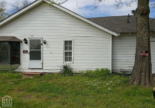 715 N Pine Ave, Trumann, AR, 72472-1405 | Card Image