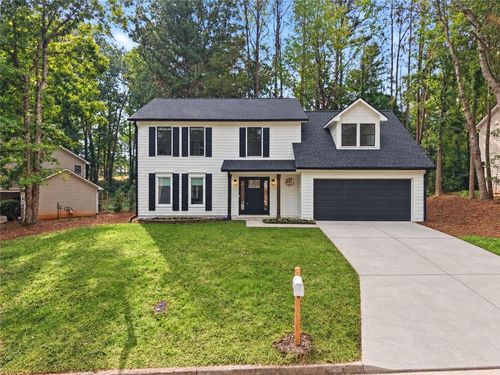 1738 Wedgewood Dr, Stone Mountain, GA, 30088-3900 | Card Image