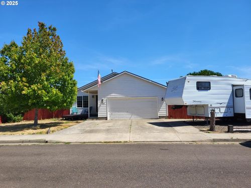 780 Se Meadows Loop, Sheridan, OR, 97378-1957 | Card Image