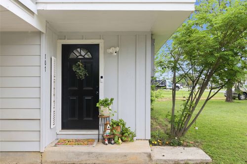 107 Lucas Dr, Early, TX, 76802-2402 | Card Image