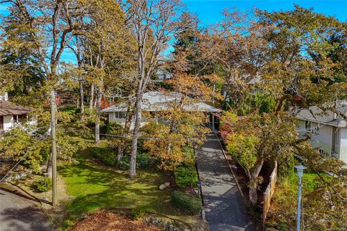 1287 Filmer Rd, Saanich, BC, V8P1W5 | Card Image