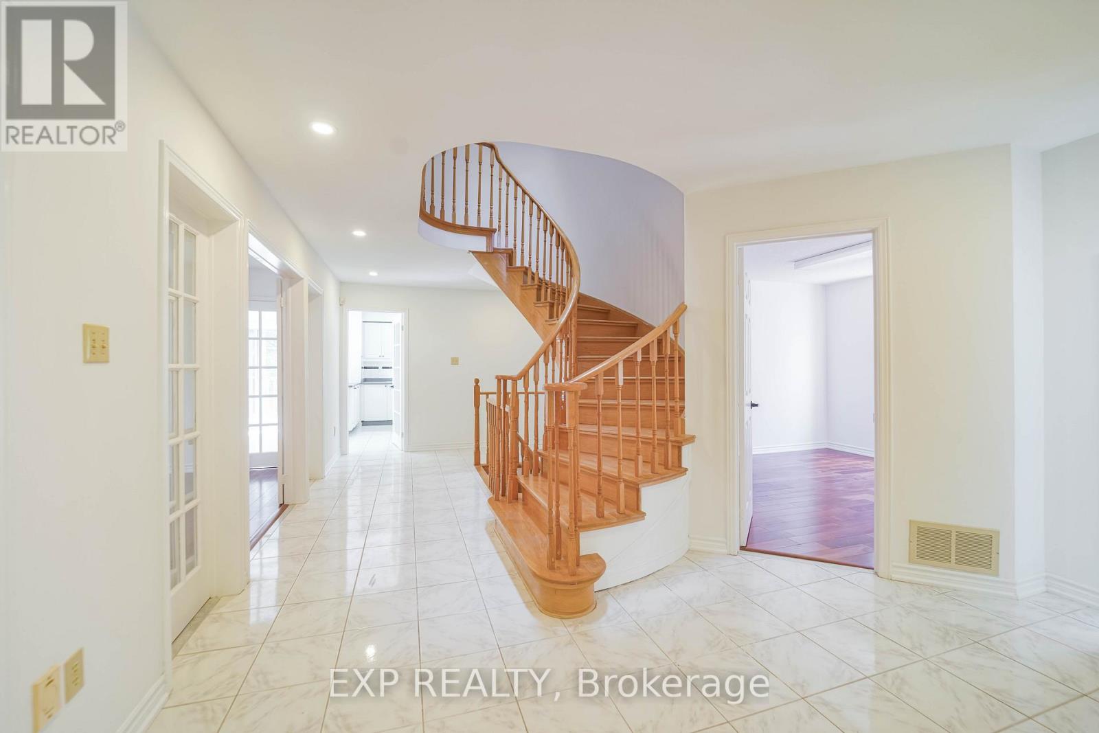 Residential Lease in Newmarket (Armitage) 2
