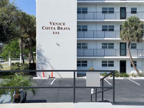 apt-105-232 Saint Augustine Ave, VENICE, FL, 34285-1830 | Card Image
