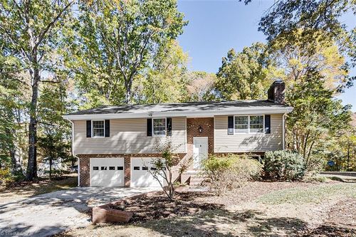 2048 Heritage Ct, Asheboro, NC, 27203-3437 | Card Image