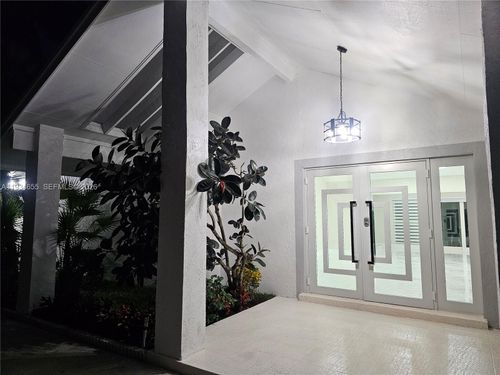 4 Alford Ct, Palm Beach Gardens, FL, 33418-6833 | Card Image