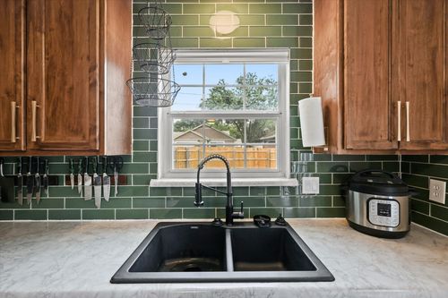 2210 Nantucket Village Cir, Dallas, TX, 75227-7629 | Card Image