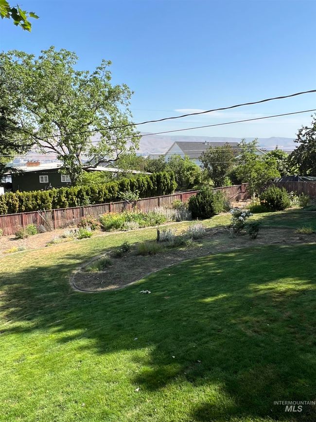 1605 Vineyard Dr, House other with 4 bedrooms, 2 bathrooms and 1 parking in Lewiston ID | Image 30