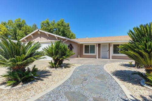8805 Sawtelle Way, Sacramento, CA, 95826 | Card Image