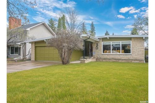 30 Cambridge Cres, Saskatoon, SK, S7H3P8 | Card Image