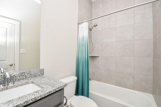 secondary bath | Image 28
