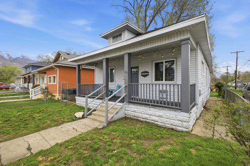 323 32nd St, Ogden, UT, 84401-3917 | Card Image