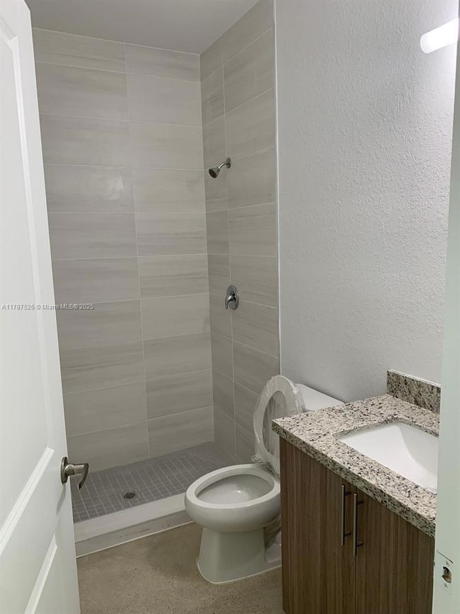 1 - 899 Sw 10 Th St, Home with 3 bedrooms, 2 bathrooms and null parking in Pompano Beach FL | Image 7