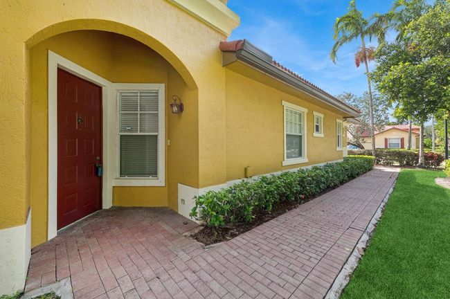 5779 Nw 120 Th Ave, Townhouse with 3 bedrooms, 2 bathrooms and null parking in Coral Springs FL | Image 4