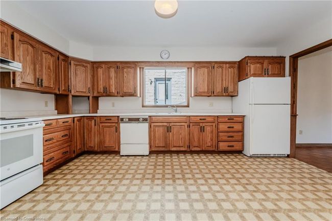 2145 Coronation Blvd, House other with 4 bedrooms, 2 bathrooms and 10 parking in Cambridge ON | Image 13
