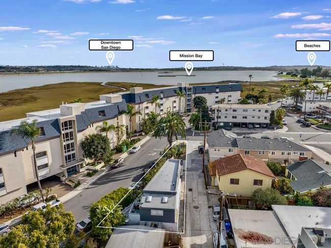 4010 Crown Point Dr, House other with 2 bedrooms, 3 bathrooms and 2 parking in San Diego CA | Image 39