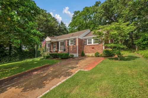 821 Neartop Dr, Nashville, TN, 37205-1317 | Card Image