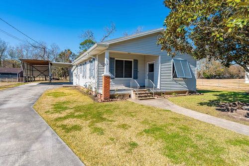 114 Peach St, Labadieville, LA, 70372-2354 | Card Image