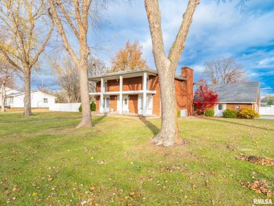 121 Shawgo Avenue, House other with 3 bedrooms, 4 bathrooms and null parking in Havana IL | Image 3