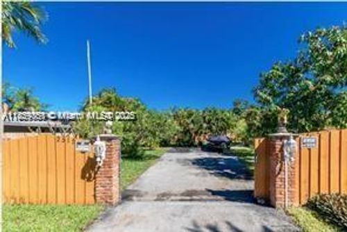 2515 Garfield St, Hollywood, FL, 33020-3409 | Card Image