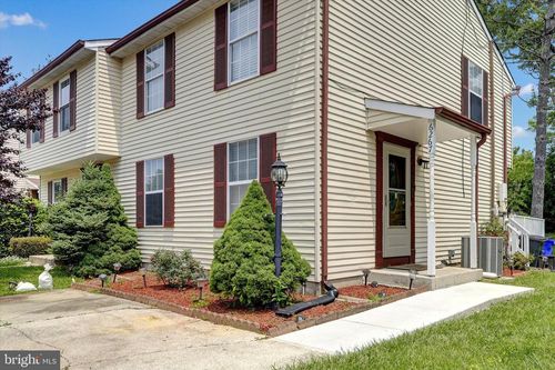 6267 Blue Dart Pl, Columbia, MD, 21045-4452 | Card Image