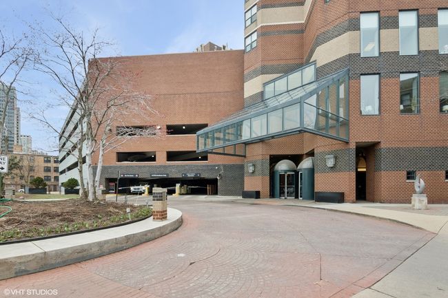 APT-2908 - 3660 N Lake Shore Dr, Condo with 1 bedrooms, 1 bathrooms and 1 parking in Chicago IL | Image 22