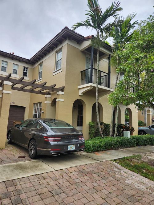 11-3-8672 Blaze Ct, Davie, FL, 33328 | Card Image
