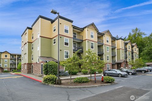c402-680 32nd St, Bellingham, WA, 98225-6927 | Card Image