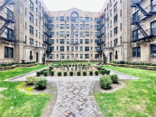 546-2075 Wallace Ave, Bronx, NY, 10462-2462 | Card Image