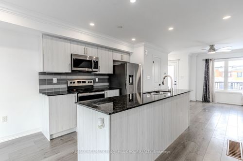 99 Fairlane Ave, Barrie, ON, L9J0M5 | Card Image