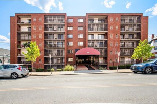 206-100 High St, Medford, MA, 02155-3853 | Card Image