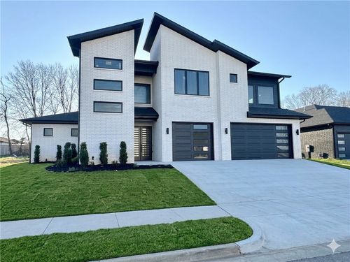 6703 Sw Heartbeat Street, Bentonville, AR, 72713 | Card Image