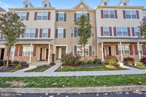 3089 Goshen Dr, PENNSBURG, PA, 18073-1289 | Card Image
