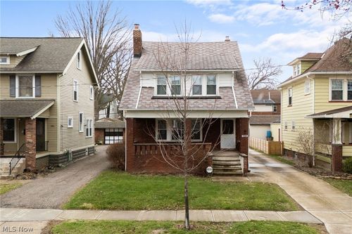 1284 Jackson Ave, Lakewood, OH, 44107-2725 | Card Image