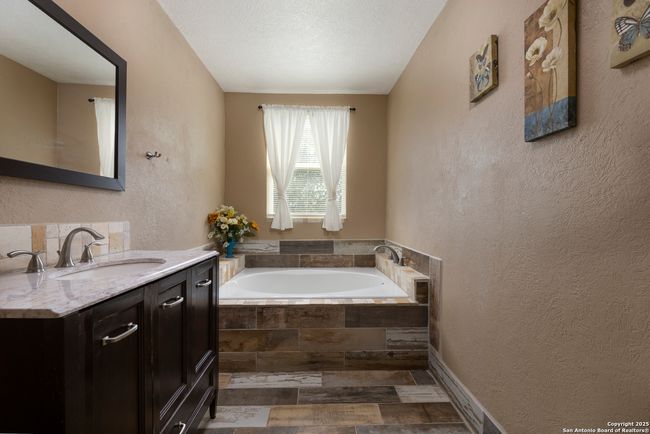 15055 Fm 32, House other with 3 bedrooms, 3 bathrooms and null parking in Blanco TX | Image 23
