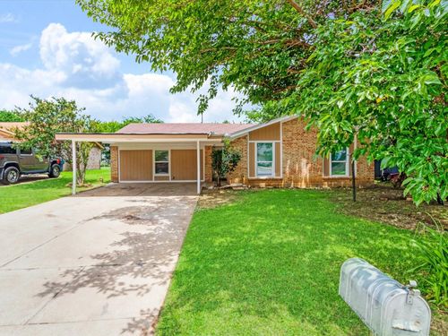 4901 Richardson St, Fort Worth, TX, 76119-2195 | Card Image