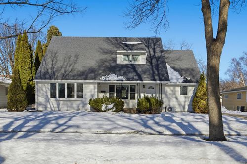 1418 21st Ave S, Moorhead, MN, 56560-5864 | Card Image