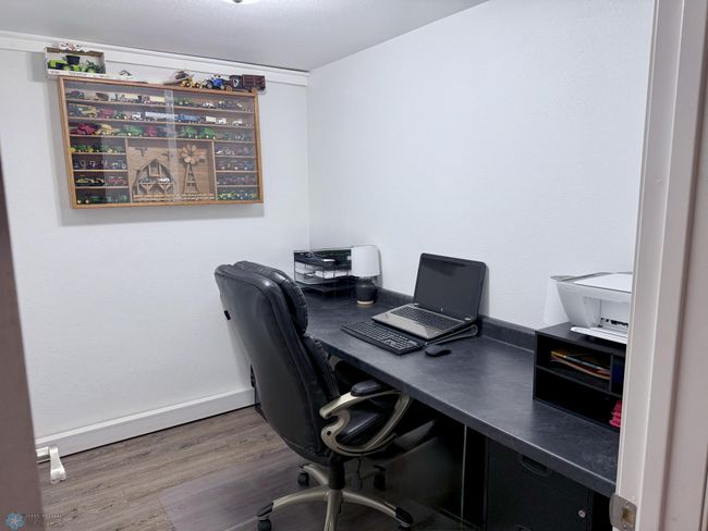 Office in Basement | Image 25