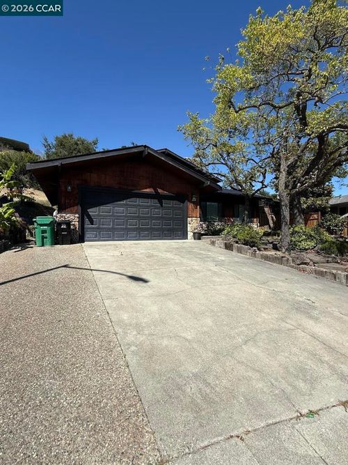 40 Carter Ct, El Sobrante, CA, 94803-3314 | Card Image