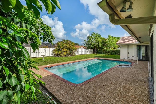 648 Nw 100 Th Ln, House other with 4 bedrooms, 2 bathrooms and null parking in CORAL SPRINGS FL | Image 27