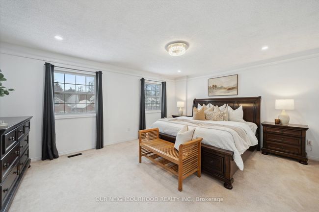 890 Royal Orchard Dr, House other with 4 bedrooms, 4 bathrooms and 4 parking in Oshawa ON | Image 25