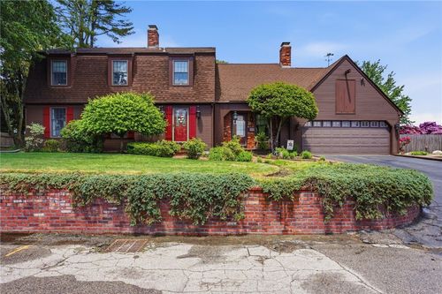 34 Robin Lane, West Warwick, RI, 02893 | Card Image