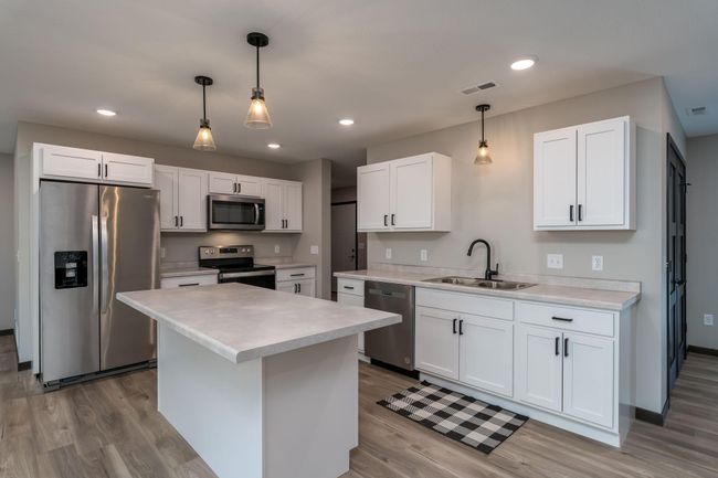 A - 210 Main St W, Home with 3 bedrooms, 4 bathrooms and null parking in Elysian MN | Image 4