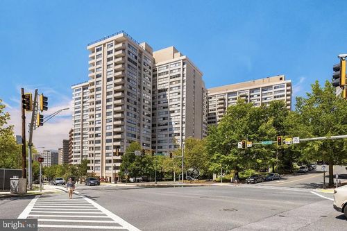 1009s-4515 Willard Ave, CHEVY CHASE, MD, 20815-3679 | Card Image