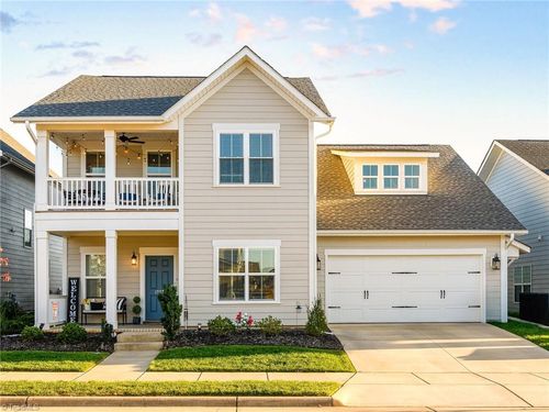 1727 Eastover Dr, Kernersville, NC, 27284-4020 | Card Image