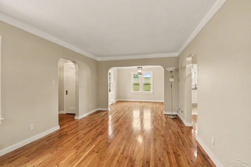 380 S Main St, Freeland, MI, 48623-8802 | Card Image
