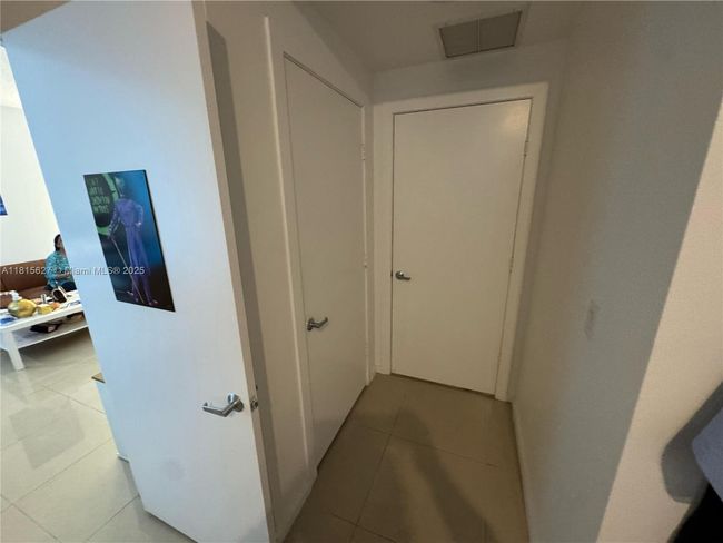 APT-4015 - 1060 Brickell Ave, Condo with 1 bedrooms, 1 bathrooms and null parking in Miami FL | Image 9