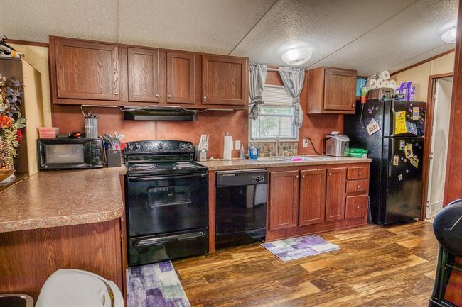 5200 Schulenberg Ln, House other with 3 bedrooms, 2 bathrooms and null parking in Burton TX | Image 4