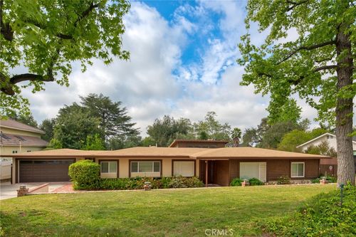 1026 Lavender Ln, La Canada Flintridge, CA, 91011-2337 | Card Image