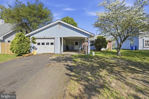 37 Brierdale Ln, Willingboro, NJ, 08046-1517 | Card Image