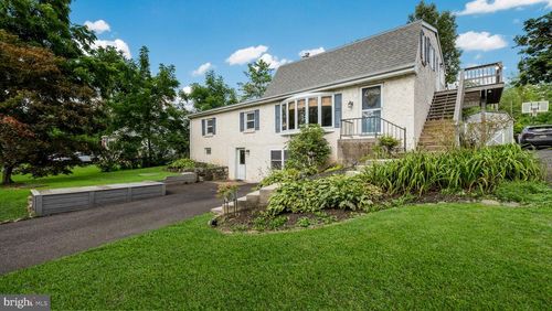 2953 Upper Ridge Rd, PENNSBURG, PA, 18073-2550 | Card Image